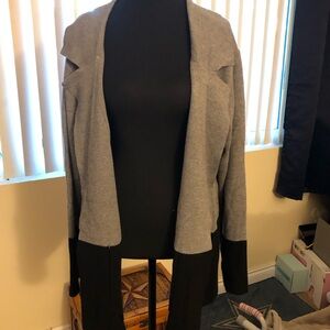kathy ireland Two-Tone Gray and Black Open-Front Cape Cardigan
